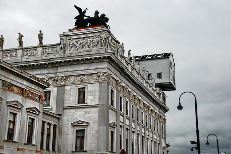 Today in Vienna - 05 - The House on the Roof