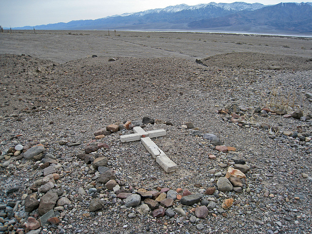 Furnace Creek Inn Cemetery (2068)