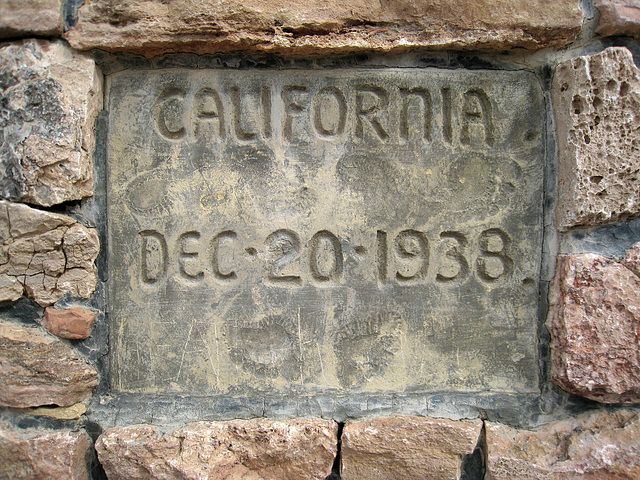 Furnace Creek Inn Cemetery (2071)