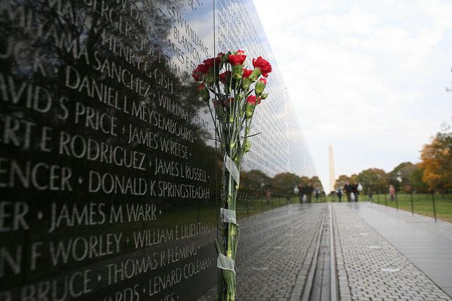 01.VietnamWarVeteransMemorial.WDC.14nov07