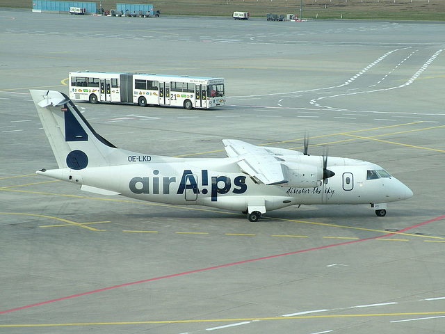 OE-LKD Dornier 328 Air Alps