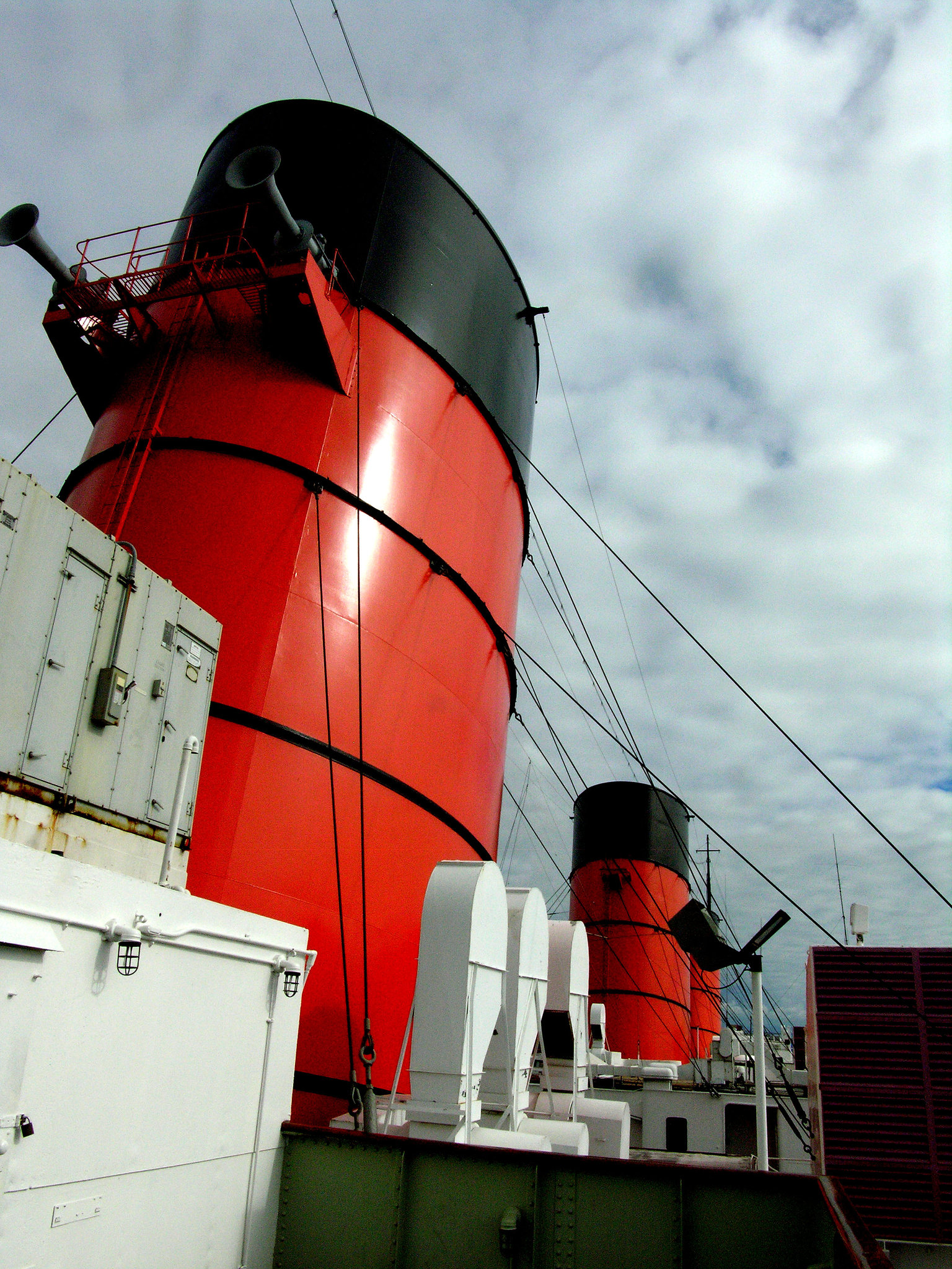 Queen Mary (8236)