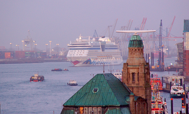 Aidaluna in Hamburg 2009