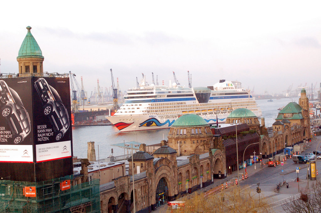 Aidaluna in Hamburg 2009