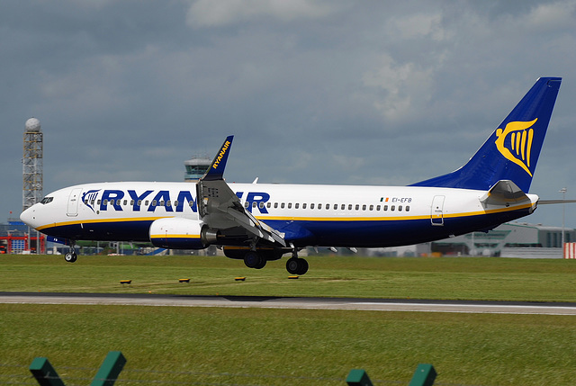 EI-EFB B737-8AS Ryanair