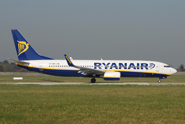 EI-DWR B737-8AS Ryanair