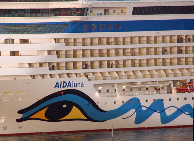 Aidaluna in Hamburg 2009