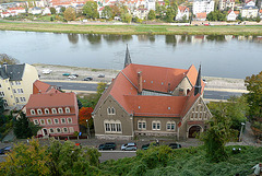 Blick vom Domplatz hinunter auf die Elbe
