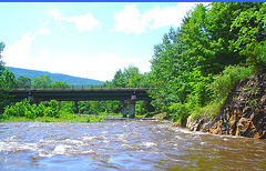Pont et rivière -  Bridge and river -Vermont- USA