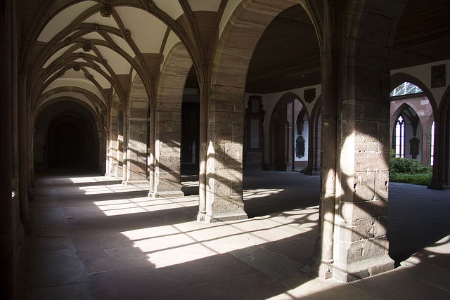 Münster Basel - Kreuzgang innen