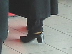 Lady  76 - Chubby black blond Lady in chunky heeled shoes /  Brussels airport - October 19th 2008