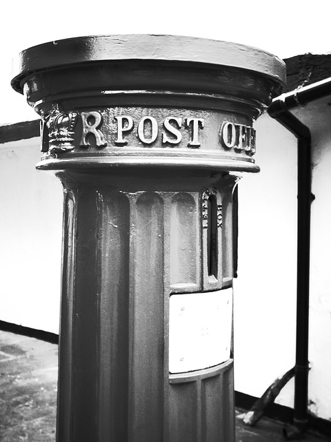 Windsor Post Box VR
