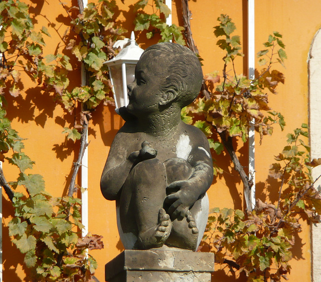 Eine Skulptur - ein Kind