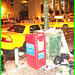 Free !  Légendaires taxis jaunes et déchetterie artistique - Yellow cabs &  garbagescapes. New-York City.