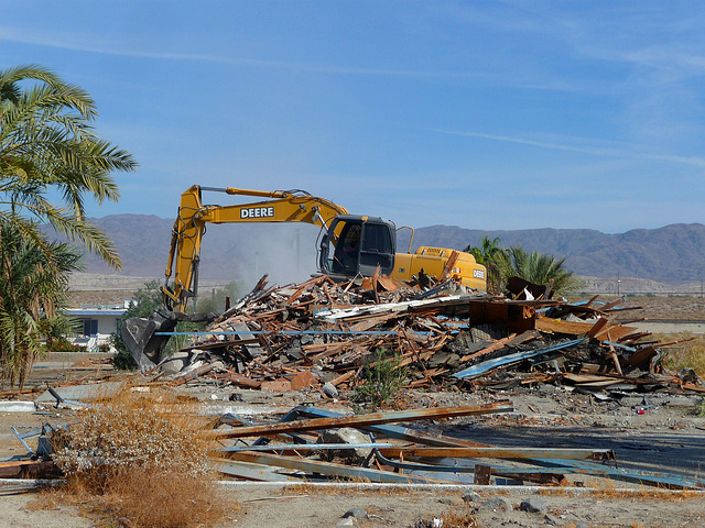 North Shore Motel Demolition (2128)