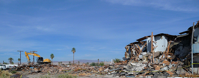North Shore Motel Demolition (2132)