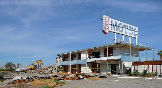 North Shore Motel Demolition (2135)