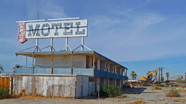 North Shore Motel Demolition (2139)