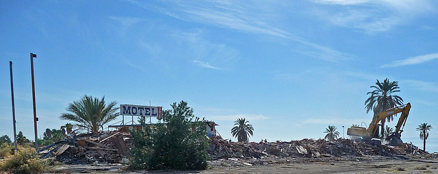 North Shore Motel Demolition (2147)