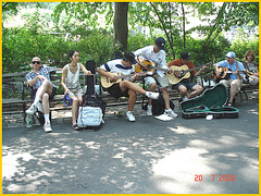 Strawberry fields area- Imagine !!! - Juke-box humain au son des Beatles / Beatles human juke-box