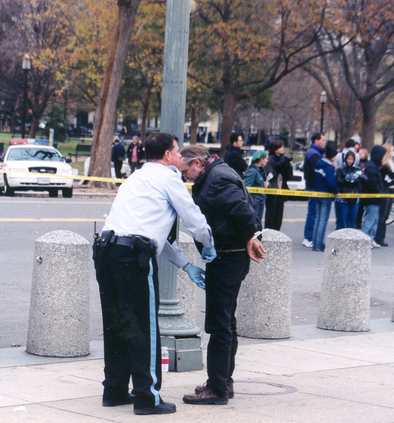 12.25.CodeRed.DieIn.WhiteHouse.WDC.26nov02