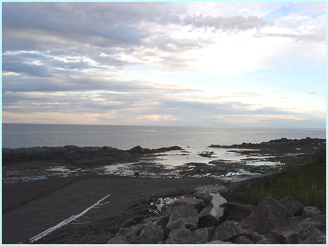 Coucher de soleil- Sunset - Pointe-au-père- Qc, Canada. 23 juillet 2005.