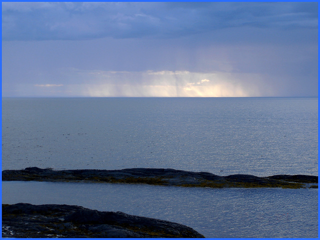 Coucher de soleil / Sunset - Pointe-au-Père, Quebec. CANADA / 23 juillet 2005.