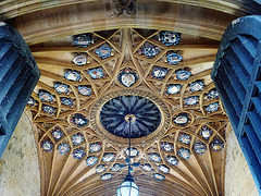 tom tower, christ church, oxford.