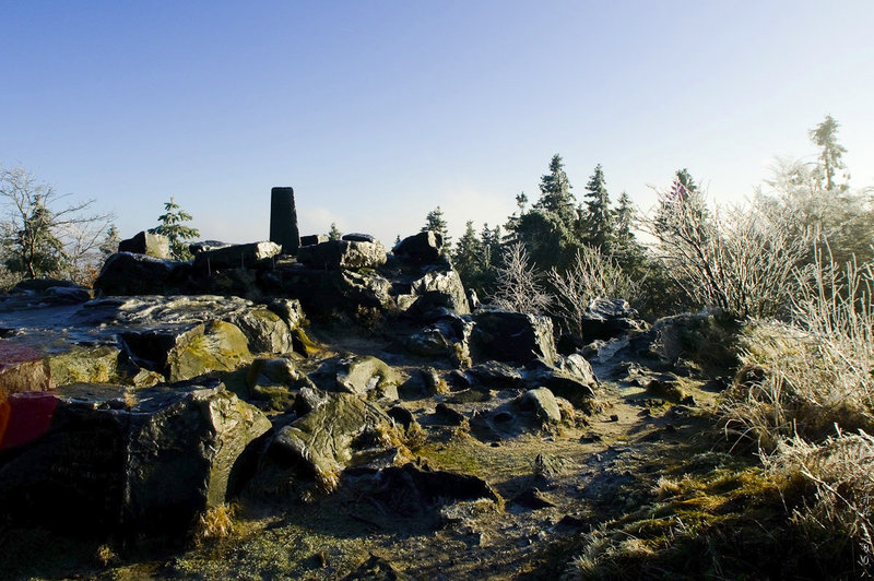 Hermannsweg // Velmerstot Gedenkstein