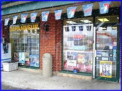 Dépanneur typique du Québec / Typical general store in Quebec / Dans ma ville / Hometown - 7 décembre 2008.