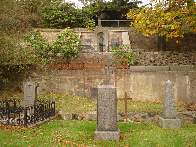 Helsingborg cemetery - Cimetière de Helsingborg- Sweden / Suède - The Olssons & Hanna / 22 octobre 2008