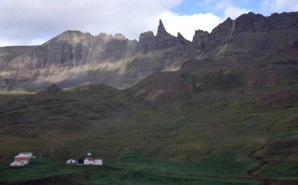 Hraun Farm and Hraundrangi Peak