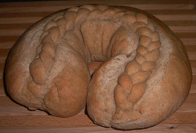 Rosary Crown Bread (Couronne Chapelet) 3