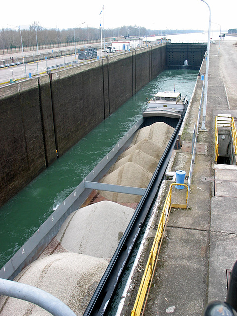 Ausfahrt aus der Schleuse