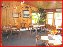 Killington Pico Motor Inn.  Breakfast room / Salle à manger - Killington, Vermont. USA.  August 7th 2008.