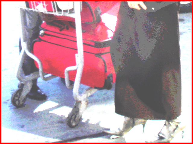 Dame blonde d'âge mûr en Bottes sexy et son chauffeur- Blond mature in sexy boots with her private driver-Montreal PET airport- Aéroport PET de Montréal. Photofiltre créations.