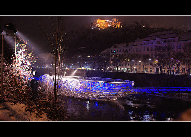 Graz - Mur Island by night