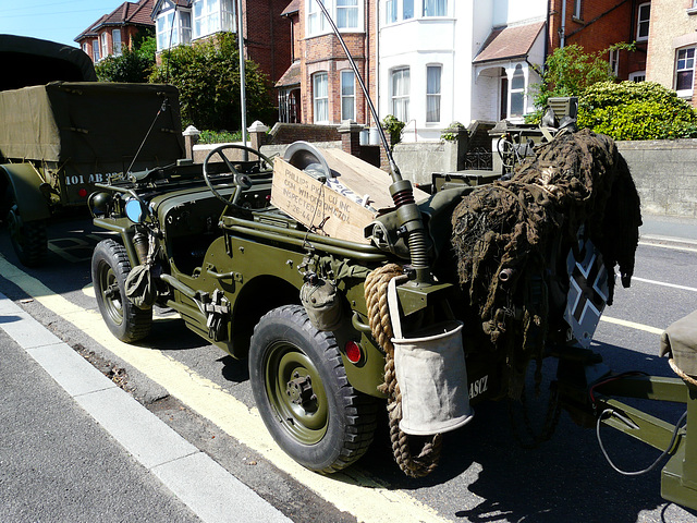 1943 Army Jeep USA -Rear and Gear