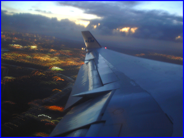 Sky colours / Couleurs de ciel - Vol  / Flight Amsterdam - Photofiltrée-  Montréal - 12 Nov 2007 .