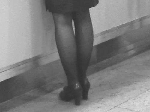 Jet airways high heeled blond flight attendant /  Brussels airport -19-10-2008- B & W