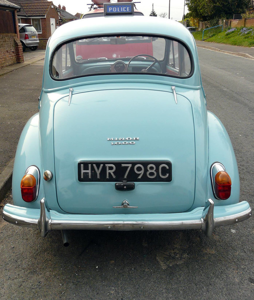 Morris Minor 1000 Back