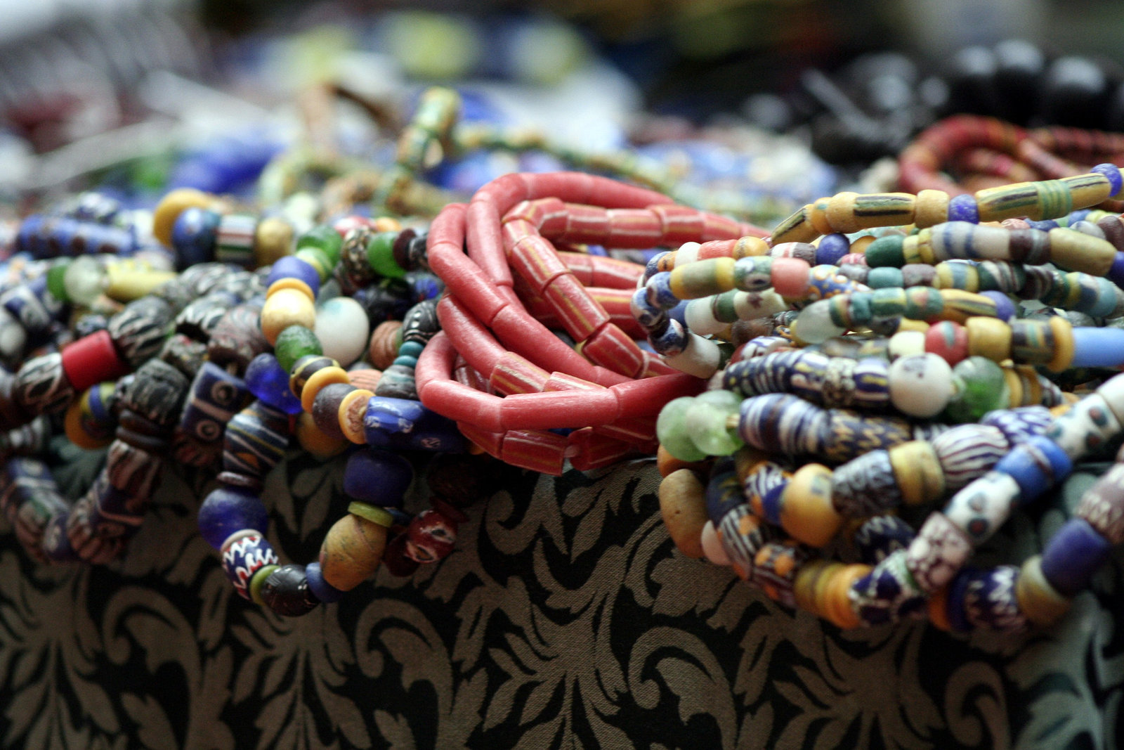 Beads3.AAHA.25Marketplace.Reeves.WDC.20dec08