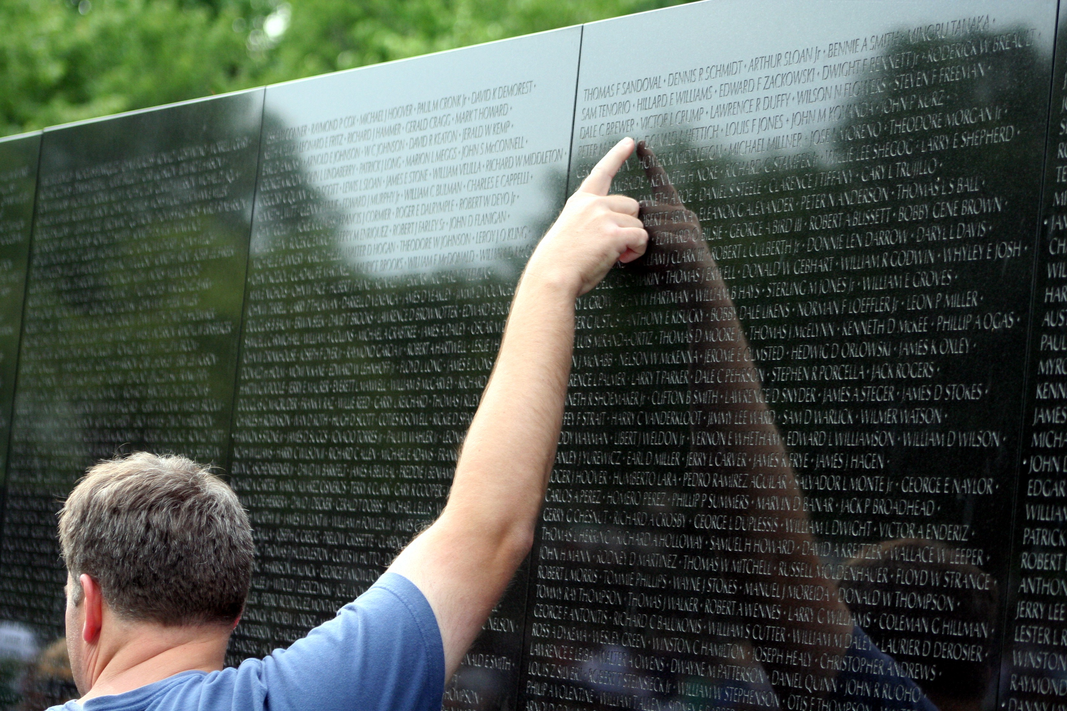 111.VietnamVeteransMemorial.WDC.23may08