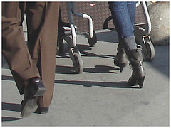 Mature in long pants and chunky heels / Dame mature en souliers à gros talons carrés