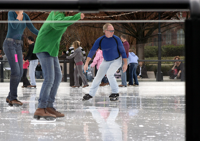 16b.IceRink.NGA.SculptureGarden.NW.WDC.28dec08