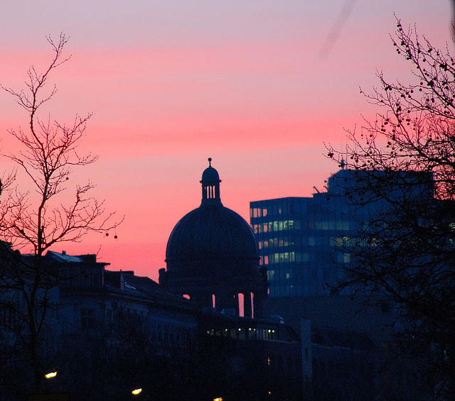 Hamburg bei Sonnenaufgang