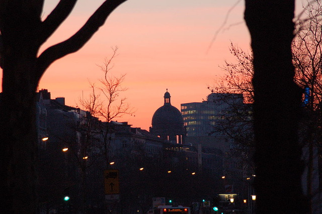 Hamburg bei Sonnenaufgang