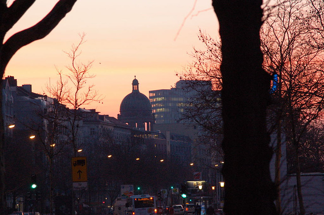 Hamburg bei Sonnenaufgang