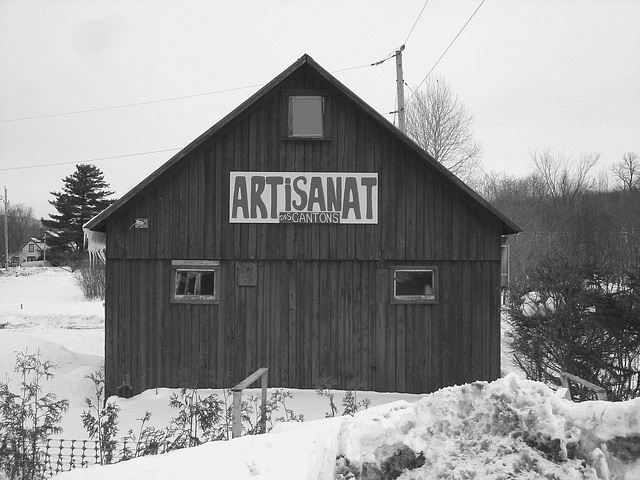 Artisanat des cantons - Austin. Québec -  Canada - 7 février 2009 - B & W