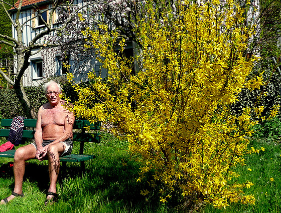 Vor meinem Haus - antaŭ mia domo - devant ma maison - in front of my house